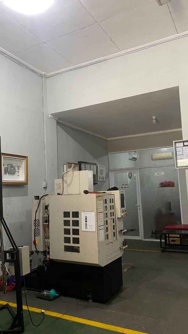 Mesin Machining Center